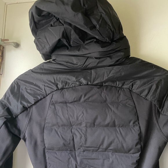 NWT Lululemon down for it all jacket black - Picture 13 of 16